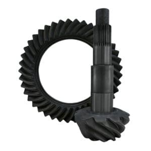 Spiral bevel gear and pinion set.